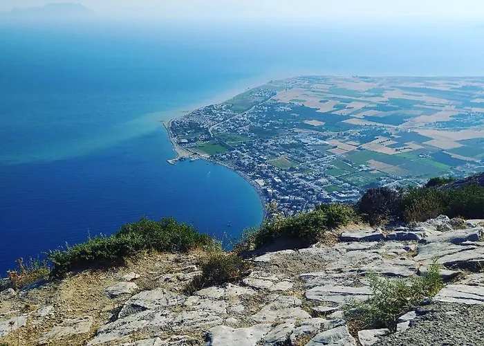 Cheerful 3 Bedroom Semesterbostad *